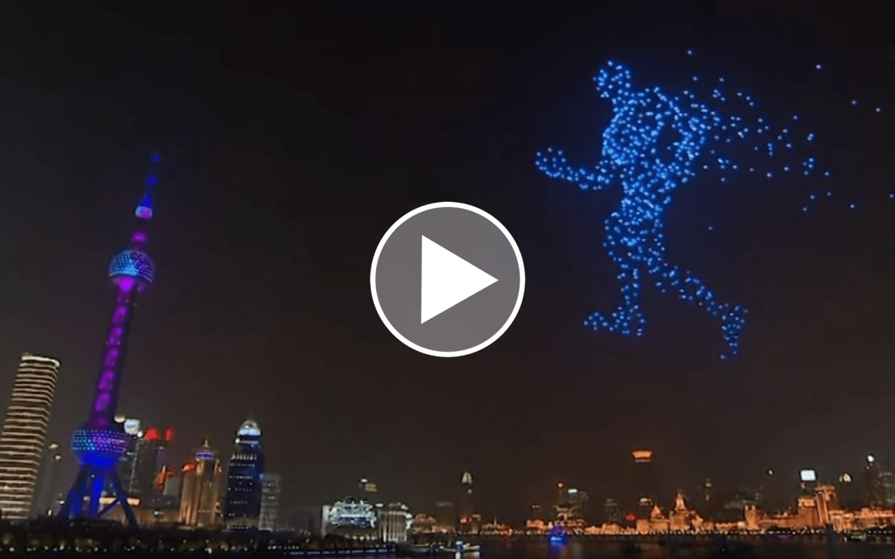 Drones jaarwisseling tijdens lichtshows drone china knallend ingeluid traditioneel lucht shanghai